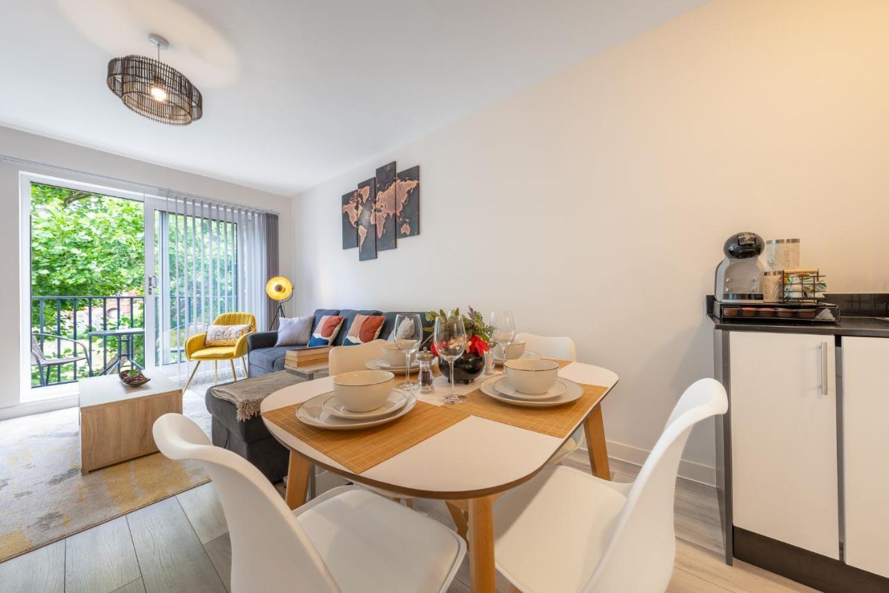 Ashview 6 - Heathrow - Windsor - Free Parking Lägenhet Staines-upon-Thames Exteriör bild